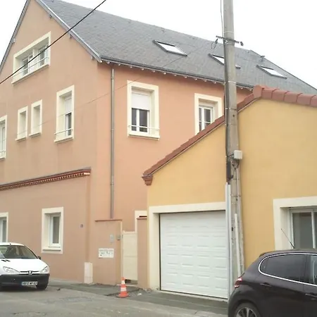 Simplicite Et Calme En Appartement A Issoire Extérieur photo